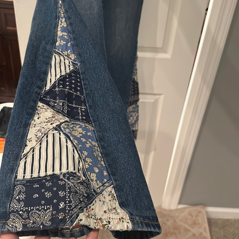 Driftwood Sz 26 low rise patchwork flares